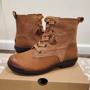 New Ugg Women's Hapsburg Lace Bootie Size 7.5 Chestnut